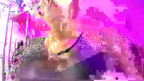 Snapshot of lady_gloria chatting on January 11, 9:26 am Lady Gloria online show from January 11, 9:26 am