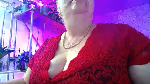 Snapshot of lady_gloria chatting on September 24, 1:58 pm Lady Gloria online show from September 24, 1:58 pm