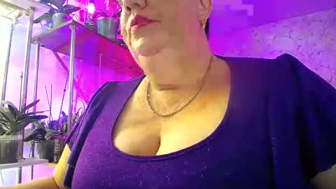 Snapshot of lady_gloria chatting on October 24, 1:07 pm Lady Gloria online show from October 24, 1:07 pm