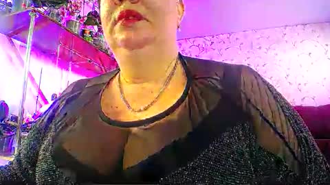 Snapshot of lady_gloria chatting on April 30, 6:31 am Lady Gloria online show from April 30, 6:31 am