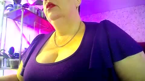 Snapshot of lady_gloria chatting on June 18, 4:57 am Lady Gloria online show from June 18, 4:57 am