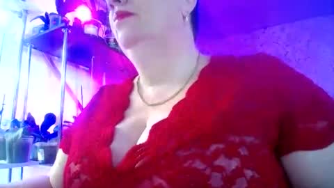 Snapshot of lady_gloria chatting on July 6, 5:15 am Lady Gloria online show from July 6, 5:15 am