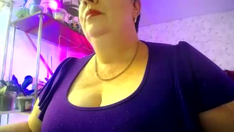 Snapshot of lady_gloria chatting on July 20, 11:34 am Lady Gloria online show from July 20, 11:34 am