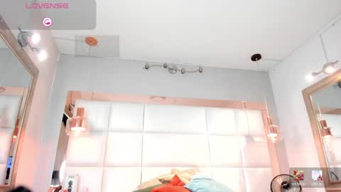 Snapshot of lady_hellen chatting on June 2, 7:05 pm online show from June 2, 7:05 pm
