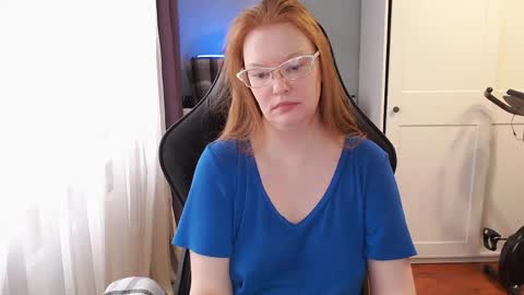 Snapshot of lady_inari chatting on April 26, 5:16 am Angelika online show from April 26, 5:16 am