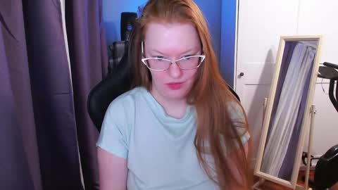 Snapshot of lady_inari chatting on May 9, 11:43 pm Angelika online show from May 9, 11:43 pm