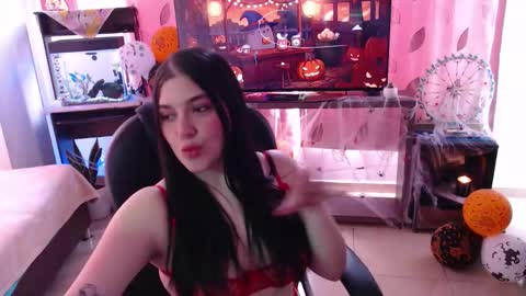 Snapshot of lady_kaisa chatting on October 6, 5:43 pm Lady Kaisa online show from October 6, 5:43 pm