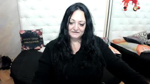 lady lauren online show from December 8, 5:50 am