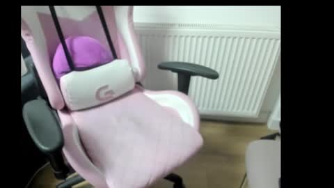 Snapshot of lady_lyanna chatting on February 15, 3:20 am Lady Lyanna online show from February 15, 3:20 am