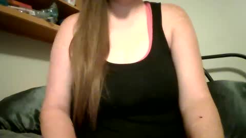 Snapshot of ladyarsenic chatting on September 21, 12:40 pm Just at the office alone with my boobs out online show from September 21, 12:40 pm