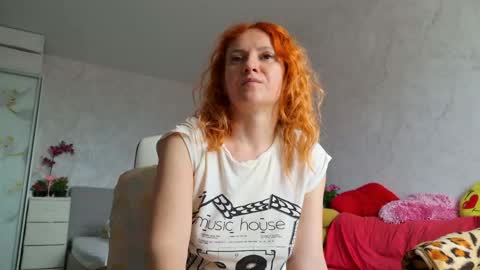 Snapshot of ladybigsmile chatting on May 26, 7:04 am Sima Ladybigsmile online show from May 26, 7:04 am