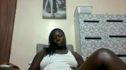 Snapshot of ladyblossoms19 chatting on January 15, 6:51 pm lindah32 online show from January 15, 6:51 pm