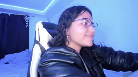 Lady  online show from December 12, 6:14 am