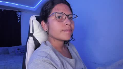  Lady  online show from December 16, 2:15 am