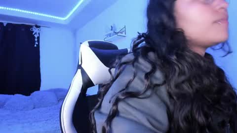  Lady  online show from December 19, 3:07 am