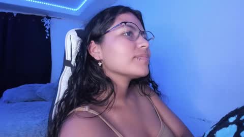  Lady  online show from December 26, 6:52 am