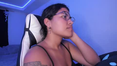  Lady  online show from December 27, 8:02 am