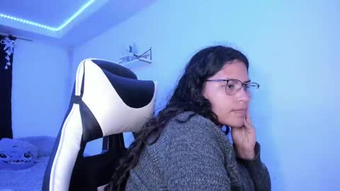  Lady  online show from December 28, 7:55 am