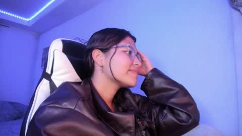 Snapshot of ladybrown_16 chatting on February 10, 2:48 am Lady online show from February 10, 2:48 am