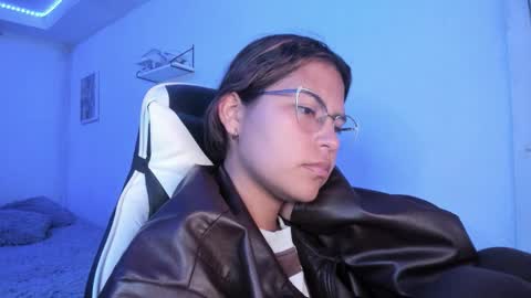 Snapshot of ladybrown_16 chatting on February 13, 2:40 am Lady online show from February 13, 2:40 am