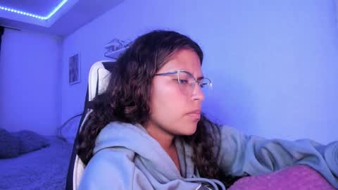 Snapshot of ladybrown_16 chatting on February 14, 6:10 am Lady online show from February 14, 6:10 am