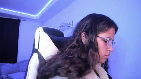 Snapshot of ladybrown_16 chatting on February 17, 2:30 am Lady online show from February 17, 2:30 am