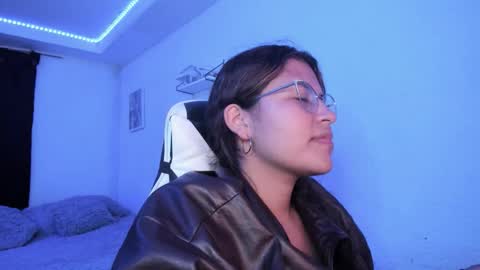 Snapshot of ladybrown_16 chatting on February 18, 5:25 am Lady online show from February 18, 5:25 am