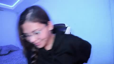 Snapshot of ladybrown_16 chatting on February 25, 3:05 am Lady online show from February 25, 3:05 am