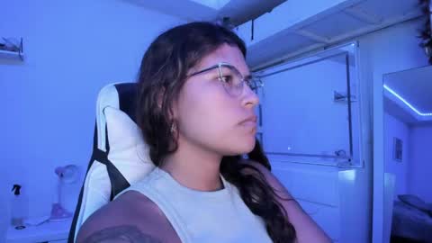  Lady  online show from April 14, 3:01 am