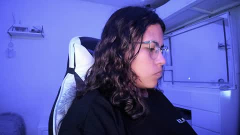  Lady  online show from April 19, 4:23 am