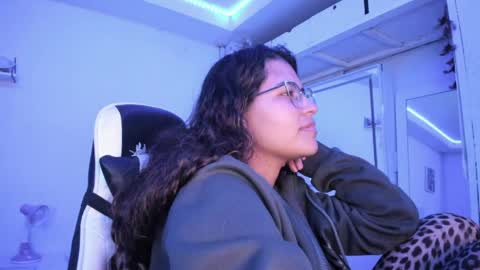  Lady  online show from June 7, 3:43 am