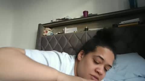 Snapshot of ladycinnabon chatting on January 13, 1:49 pm Stephanie online show from January 13, 1:49 pm