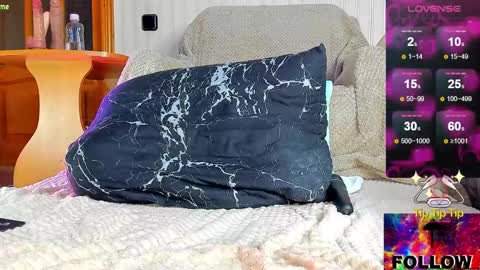 Snapshot of ladyfree chatting on March 12, 9:56 pm Zlata online show from March 12, 9:56 pm