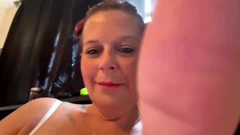Snapshot of ladyillusion82 chatting on May 28, 4:48 pm ladyillusion82 online show from May 28, 4:48 pm