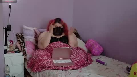 Snapshot of ladykitsunebig chatting on July 7, 6:05 am ladykitsunebig online show from July 7, 6:05 am