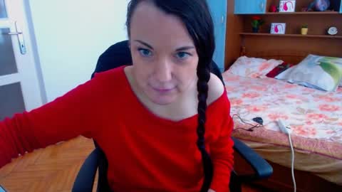 LadyLHoty online show from June 26, 8:52 am