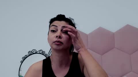 Snapshot of ladyliia chatting on February 7, 5:10 am Lia online show from February 7, 5:10 am