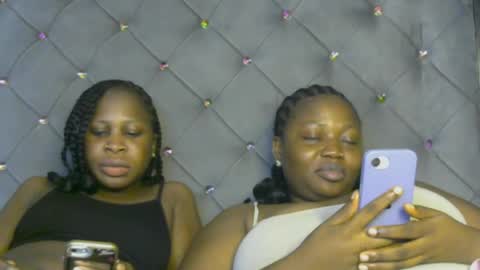 Snapshot of ladylilasexy chatting on July 6, 4:09 pm sexylila online show from July 6, 4:09 pm