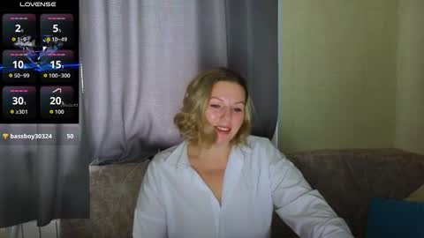 ladylucky_ online show from October 22, 2:34 am