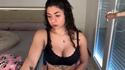 Snapshot of ladymelon13 chatting on February 25, 11:31 am ladymelon13 online show from February 25, 11:31 am