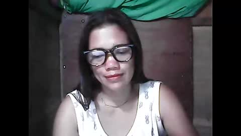 Snapshot of ladysweet4u69 chatting on March 28, 6:18 pm ladysweet4u69 online show from March 28, 6:18 pm