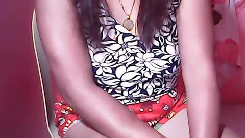 Snapshot of ladysweet4u69 chatting on June 22, 6:43 am ladysweet4u69 online show from June 22, 6:43 am