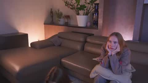 Snapshot of laelneizer chatting on June 23, 12:36 pm laelneizer online show from June 23, 12:36 pm