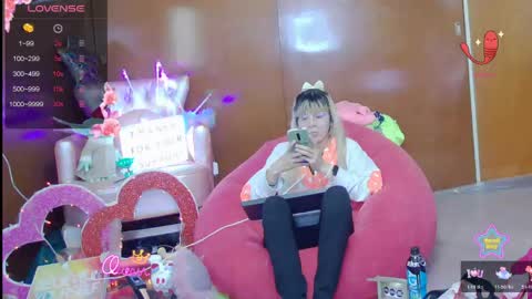 Skinnygirl online show from April 21, 12:12 am