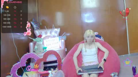Snapshot of laflakita21 chatting on April 30, 1:12 am Skinnygirl online show from April 30, 1:12 am