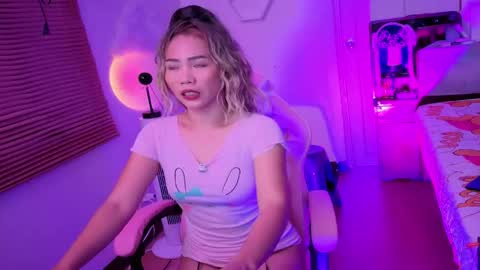 Snapshot of lafnking chatting on May 3, 1:28 pm King and subby Asian Anal Training online show from May 3, 1:28 pm