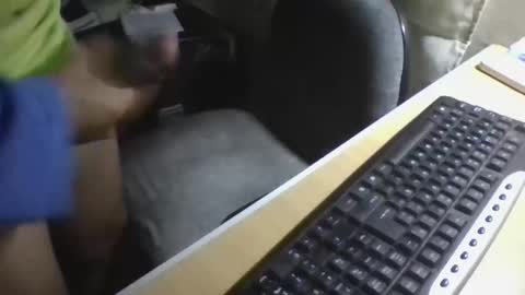 Snapshot of lagenovadura chatting on April 1, 5:41 am La Genova esta Dura beard boy male dick mastubate latinosexy latinohot latino glasses mature strong stronglegs online show from April 1, 5:41 am