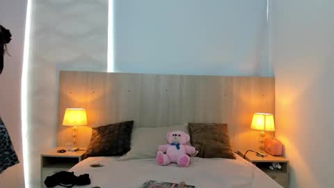 Laia Cruz online show from November 27, 7:27 pm