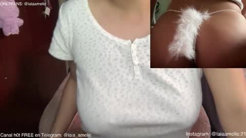 Snapshot of laiaamelie chatting on January 8, 11:29 pm laiaamelie online show from January 8, 11:29 pm