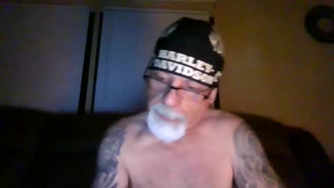 laidbackluxury online show from June 5, 6:52 am